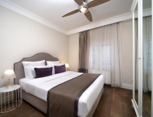 Meroddi Galata Apartmanı - İstanbul