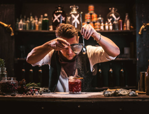 Western Cocktail Experience LONDON