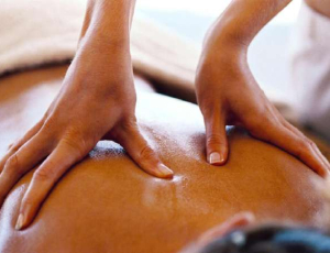 Массажистка с опытом и без (Киев)